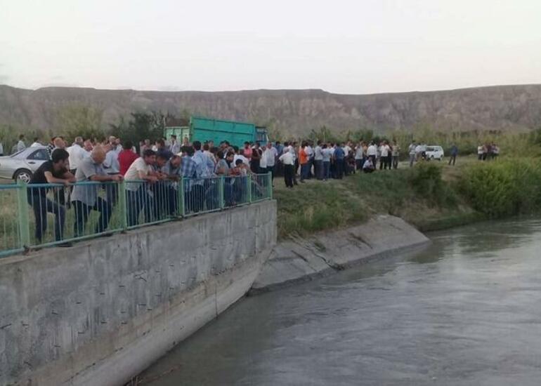 Beyləqanda uşaq kanalda batdı