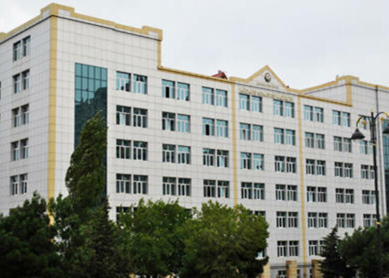 Nazirliyin xanım əməkdaşı iş vaxtı öldü