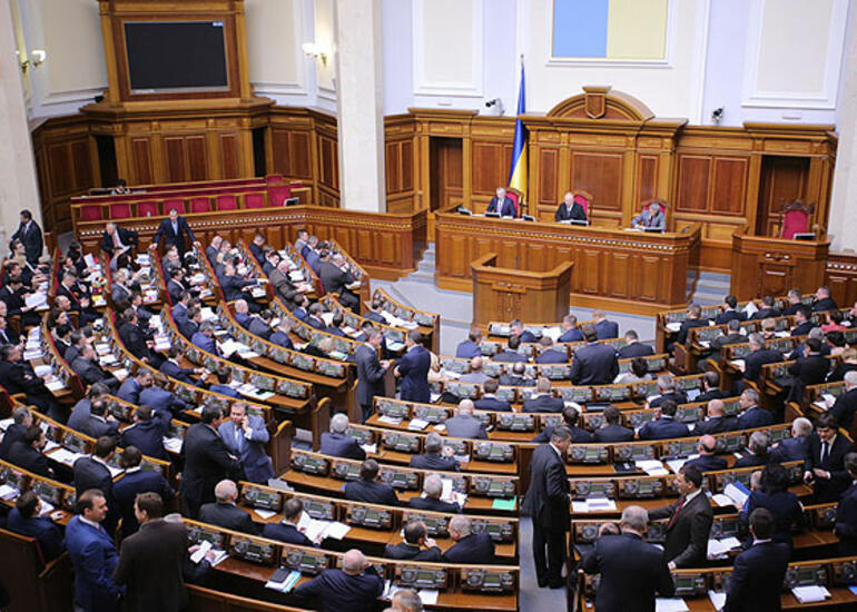 Ukrayna Roma Statutunu ratifikasiya etdi