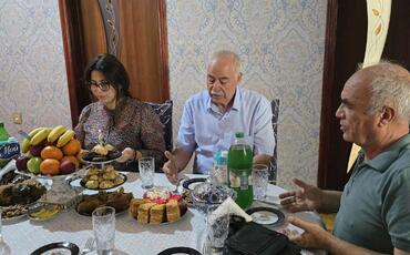 Səbinə Salmanova Vətən Müharibəsində qəhramanlıq göstərmiş şəhid ailələri ilə görüşüb