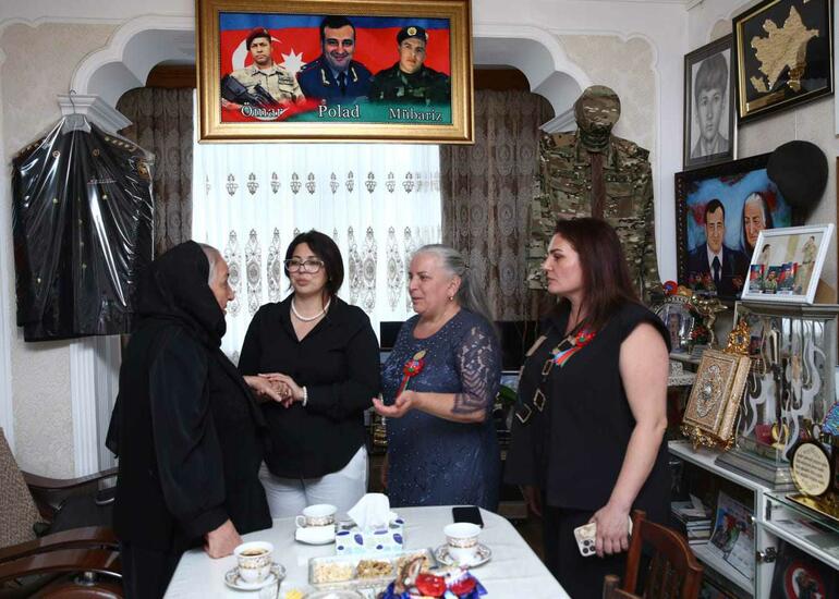 Səbinə Salmanova Vətən Müharibəsində qəhramanlıq göstərmiş şəhid ailələri ilə görüşüb
