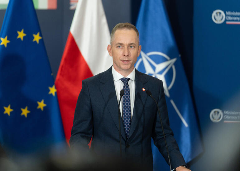 Müdafiə nazirinin müavini: Polşa hibrid müharibə vəziyyətindədir