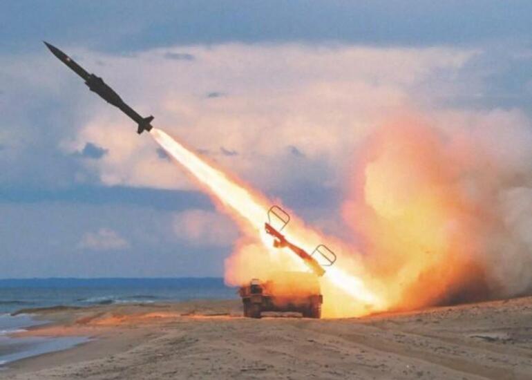 Ukrayna ilk ballistik raketini yaratdı - Zelenski