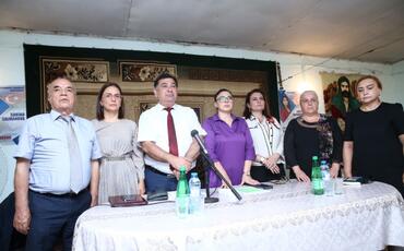 Səbinə Salmanovanın seçiciləri ilə görüşləri davam edir