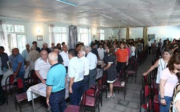 Səbinə Salmanovanın seçiciləri ilə görüşləri davam edir