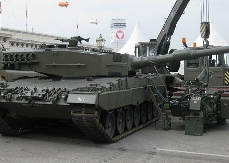 Niderland 13 il sonra tank batalyonu yaradır