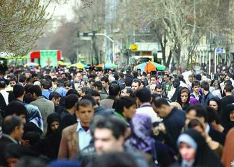 İran 2 milyon qaçqını ölkədən qovur
