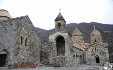 Xarici diplomatlar Xudavəng monastırında