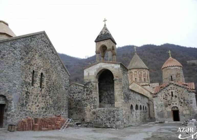 Xarici diplomatlar Xudavəng monastırında