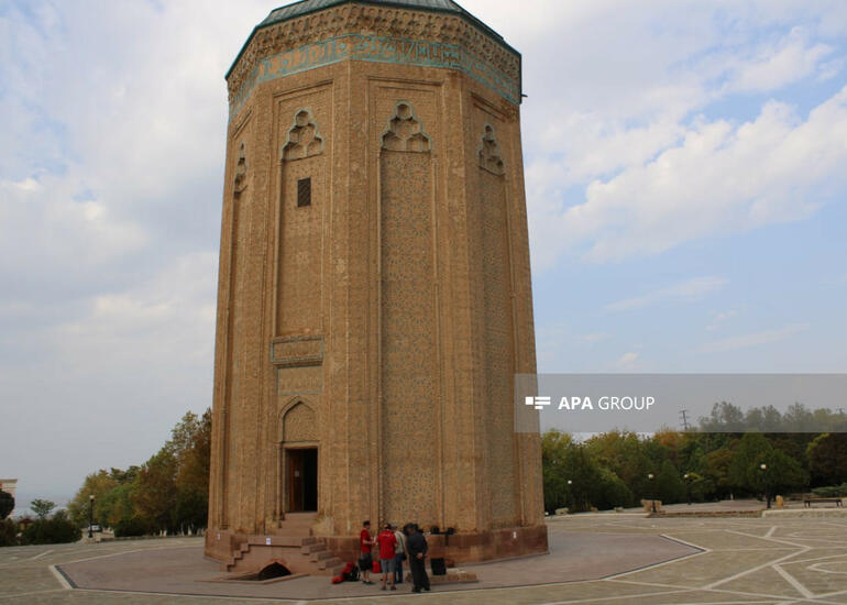 Möminə Xatun türbəsi bərpa olunur