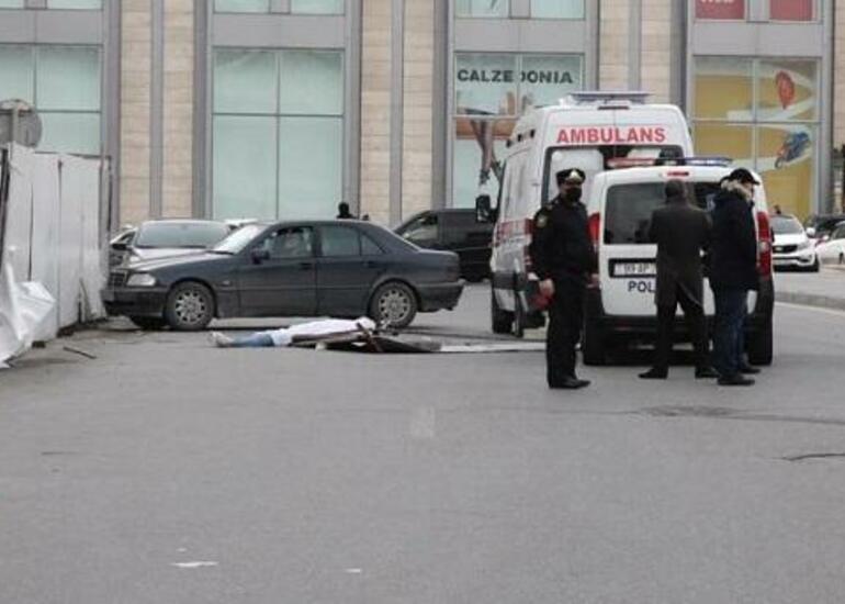Bakıda yük avtomobili iki bacını vurdu, biri öldü