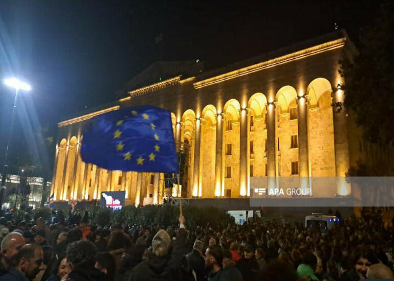 Tbilisidə müxalifətin etiraz yürüşündə iştirak edən 3 nəfər saxlanılıb