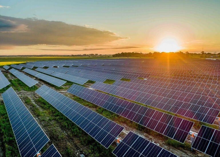 Bərpa olunan mənbələrdən elektrik enerjisi istehsalı üçün avadanlıqların idxalı gömrük rüsumundan azad olunur