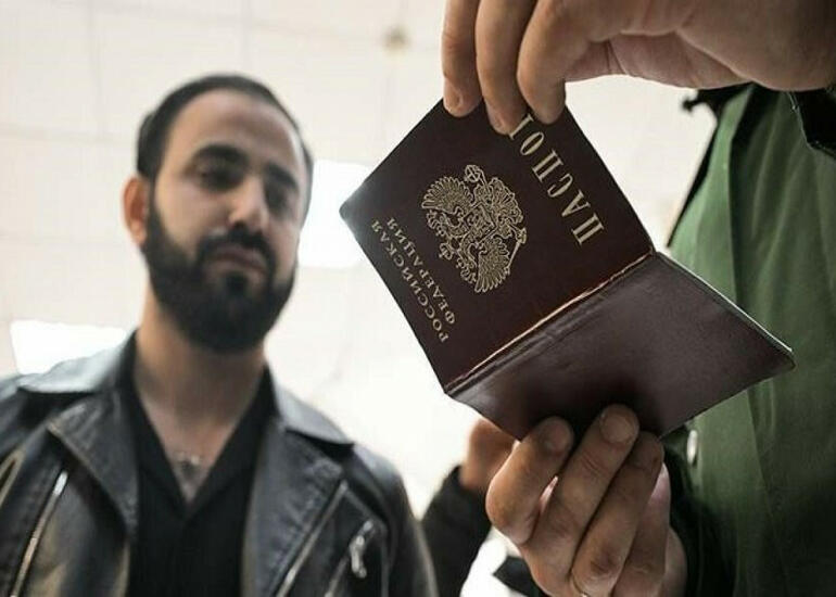 Rusiyadan deportasiya təhlükəsi ilə üzləşən miqrantların sayı açıqlanıb