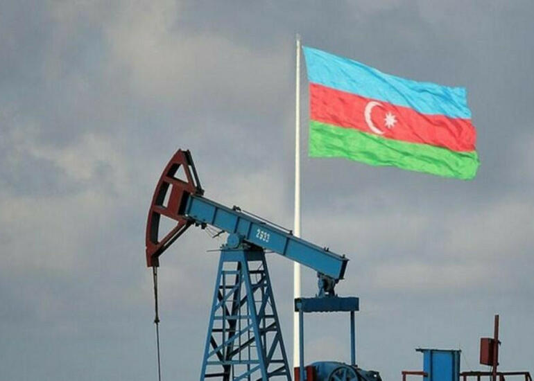 Azərbaycan neftinin qiyməti 70 dollara yaxınlaşıb