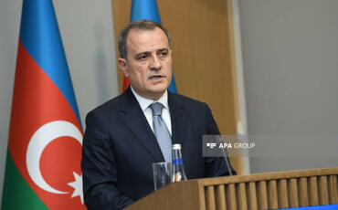 Ceyhun Bayramov Bəhreynə rəsmi səfərə yola düşüb