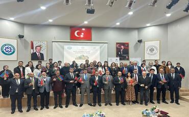 “Qərbi Azərbaycan: Unudulmaz izlər” layihəsi çərçivəsində Karsda beynəlxalq forum keçirildi