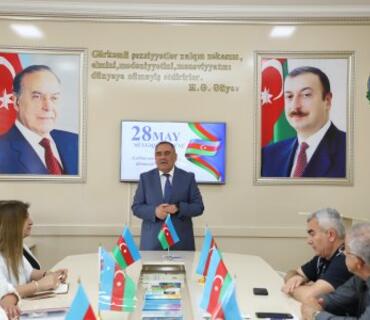“28 May – Müstəqillik Günü” münasibəti ilə dəyirmi masa keçirilib