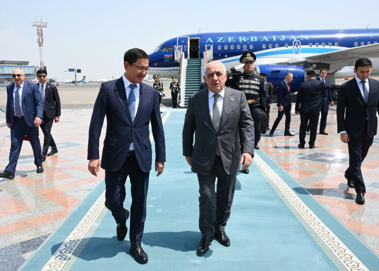 Əli Əsədov Özbəkistana rəsmi səfər edib