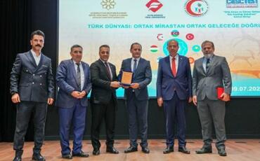 Biz dəyərlərimizlə bir-birimizə bağlıyıq