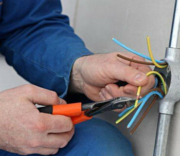 Bakıda elektrik cərəyanının təsiri nəticəsində bir nəfər ölüb