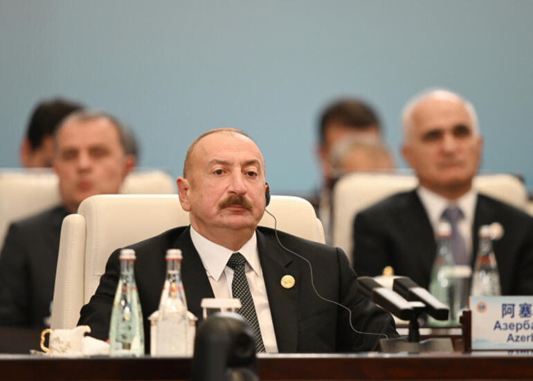 Ayağa qalxaraq alqışlanası strategiya - Politoloqdan SENSASİON YAZI