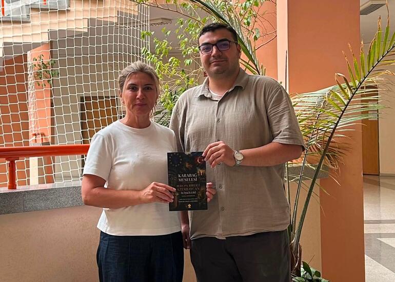 İstanbul Universitetinin doktorantı Azərbaycanın diplomatik zəfərini Türkiyə akademiyasına daşıdı