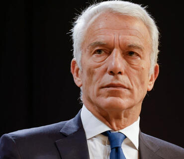 Medef: Fransa dövlət xərclərini azaltmalıdır