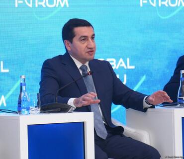 Hikmət Hacıyev: Yalnız sivilizasiyalar arasında deyil, sivilizasiyaların daxilində də dialoqun aparılması vacibdir